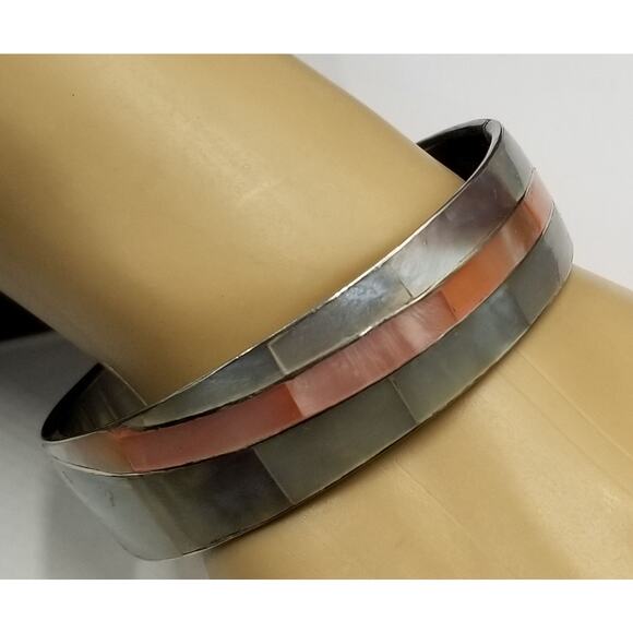 Vintage Gray & Pink Dyed Abalone Shells Silvertone Bangle Bracelet1970s E543 - Picture 2 of 4